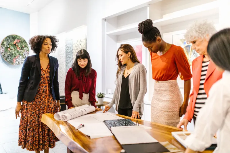 Milieux de travail pluriculturels : comment faire de la diversité votre meilleur atout professionnel