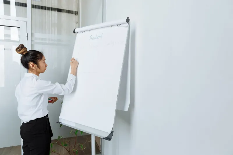 Se défaire de ce qu'on sait trop bien : l'art difficile du désapprentissage professionnel